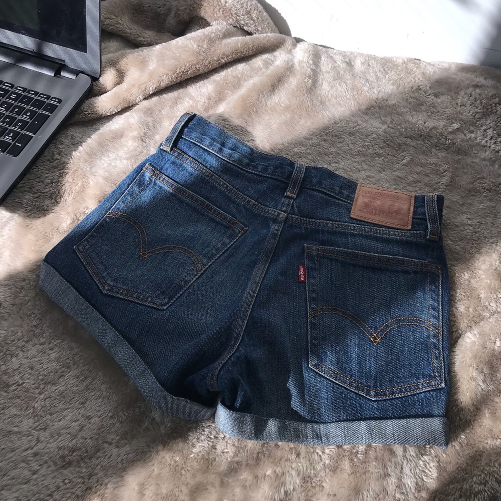 High Rise Levi’s Shorts